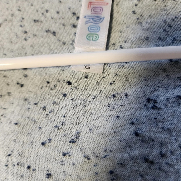 2 Lularoe Tops - Picture 7 of 8